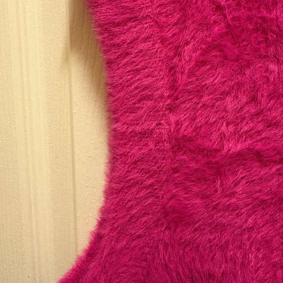 Rachel Zoe Fuzzy Pink Sleeveless Sweater Sz M - Picture 6 of 14